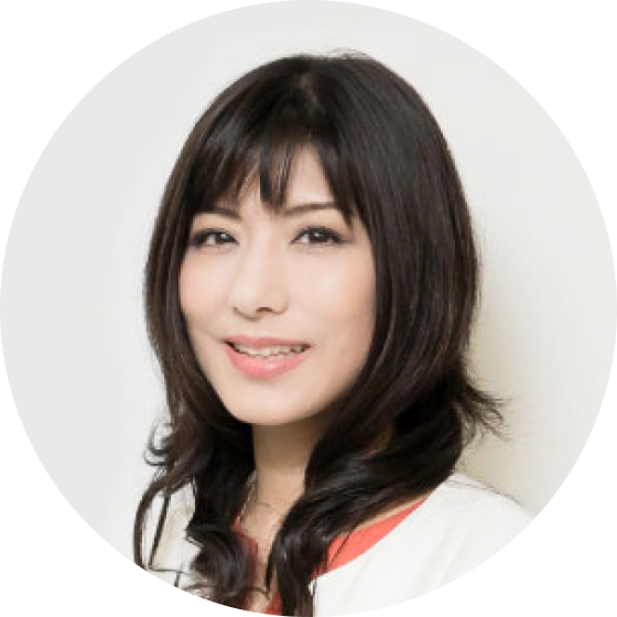 小室 淑恵:顔写真